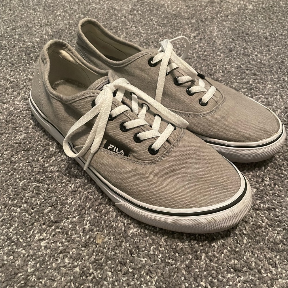FILA Tennis shoes